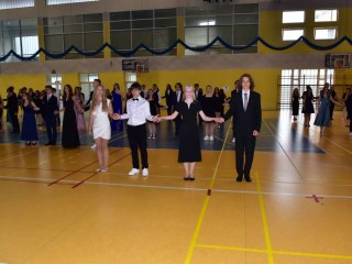 Bal klas ósmych